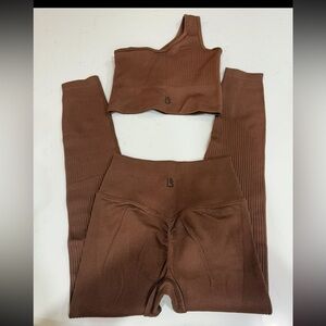 Set sport bra leggigs  Buffy bunny sizes small set